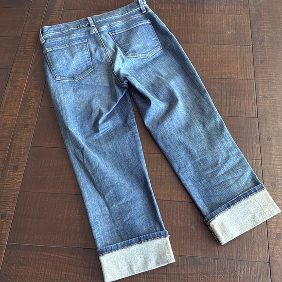 NYDJ Dayla Medium Wash Denim Wide Cuff Capri Pants 8 - Picture 6 of 9